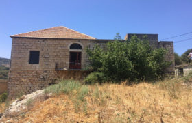 Old House for Sale Deria Batroun Housing area 200Sqm