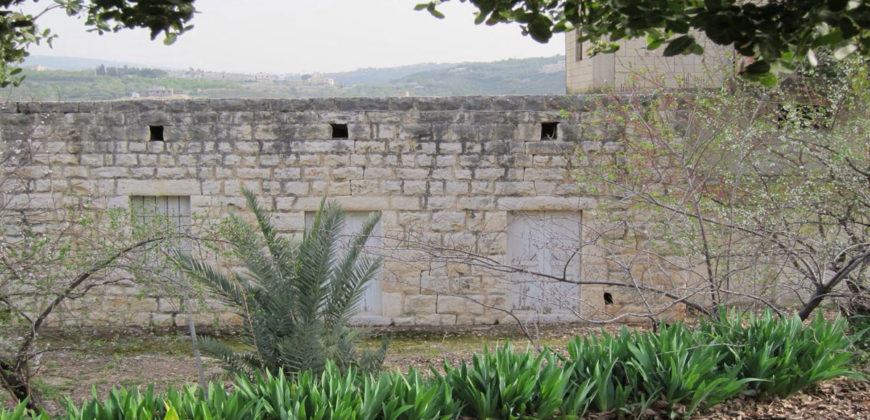 Old House for Sale Ain Kfaa Jbeil Housing area 200Sqm