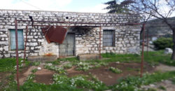 Old House for Sale Zaaitra Kesserwan Housing Area 100Sqm