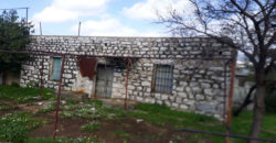 Old House for Sale Zaaitra Kesserwan Housing Area 100Sqm