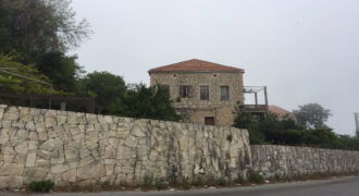Old House for Sale El Aazra Kesserwan Housing Area 200Sqm