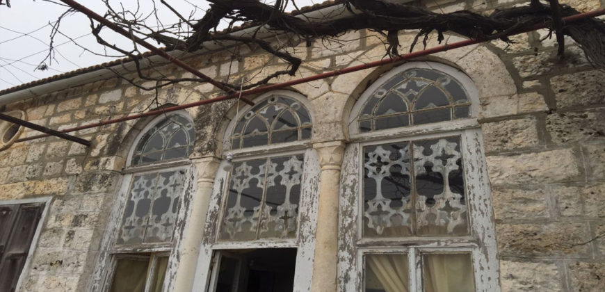 Old House for Sale El Aazra Kesserwan Housing Area 200Sqm