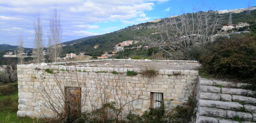 Old House for Sale Bchelleli Jbeil Housing Around Area 80Sqm.The Area of the land is 5582 Sqm