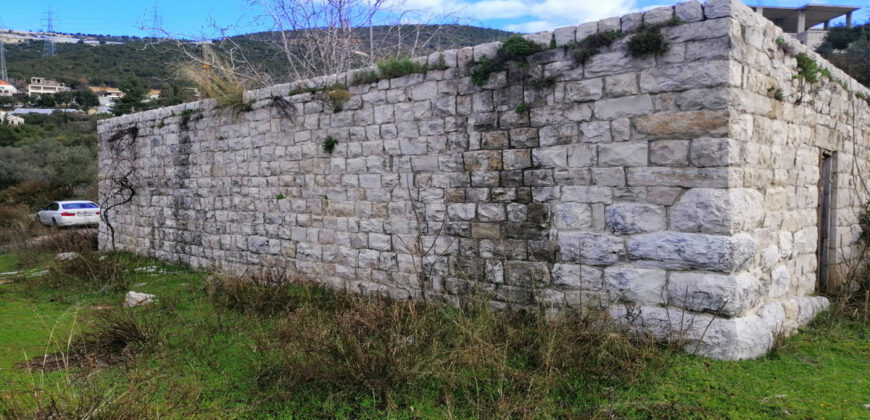 Old House for Sale Bchelleli Jbeil Housing Around Area 80Sqm.The Area of the land is 5582 Sqm