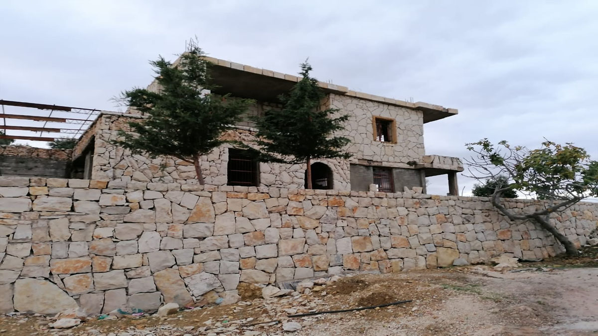 House for Sale Mechmech Jbeil Area The Building is about 203Sqm Land Area 1913Sqm