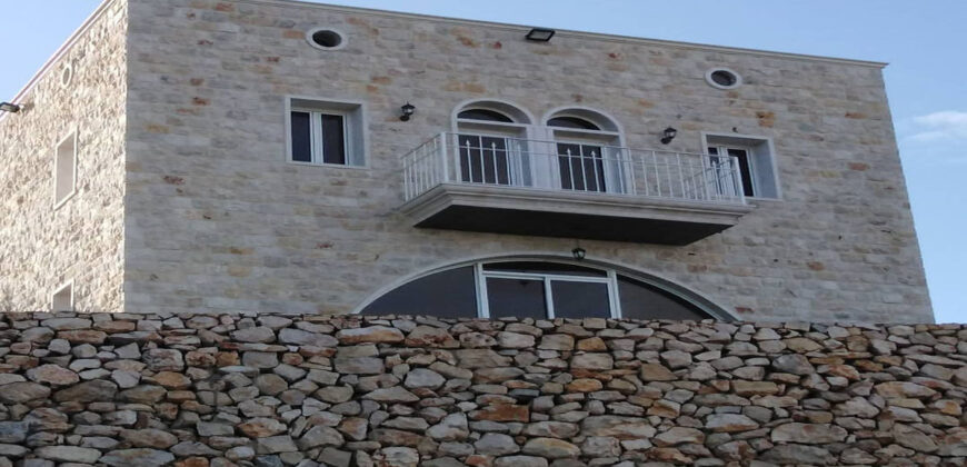Villa for Sale Aalali Batroun Housing Area 285Sqm and Land Area 550Sqm