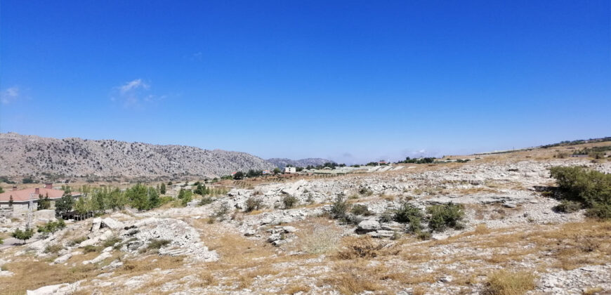 Land for Sale Mayfouq  ( Laqlouq ) Jbeil Area 3008Sqm