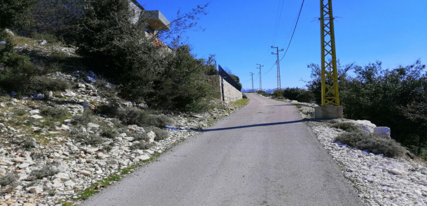 Land for Sale Mechmech Jbeil Area 945Sqm