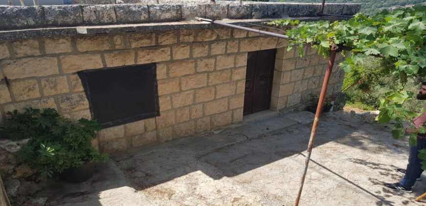 House for Sale Mayfouq Jbeil Housing Area 70Sqm Area Land 4000Sqm