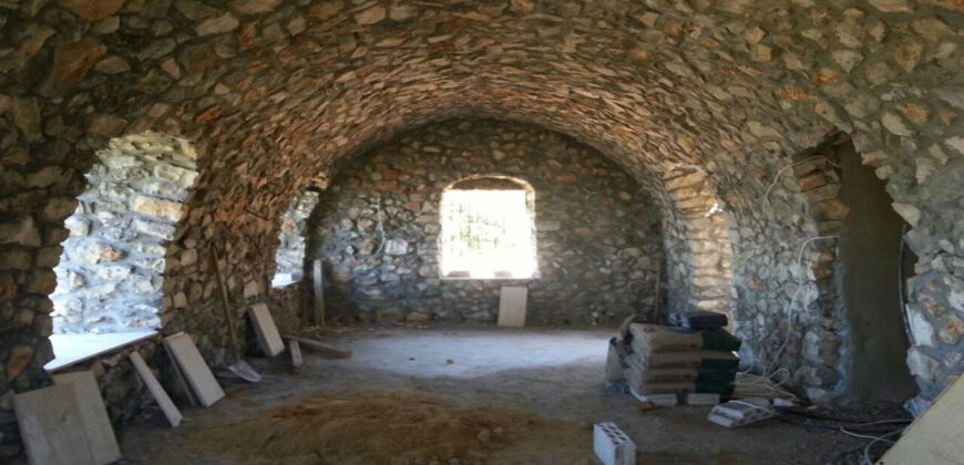 Old House for Sale Mahmerch Batroun Housing Area 100Sqm and Land Area 1290Sqm