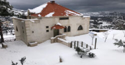 Villa for Sale Lehfed Jbeil Housing Area 360Sqm The Area of the Land 1350Sqm