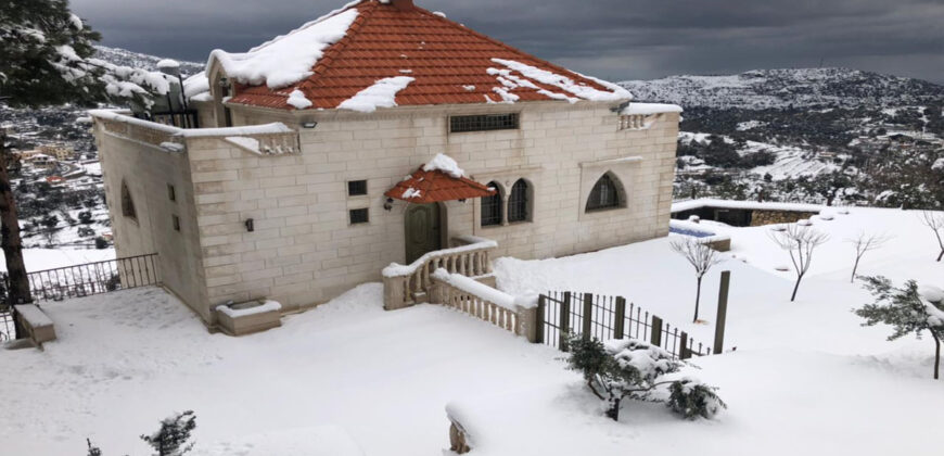 Villa for Sale Lehfed Jbeil Housing Area 360Sqm The Area of the Land 1350Sqm