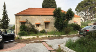 Old House for Sale Kaftoun Koura Housing Area 300Sqm and Land Area 3259Sqm