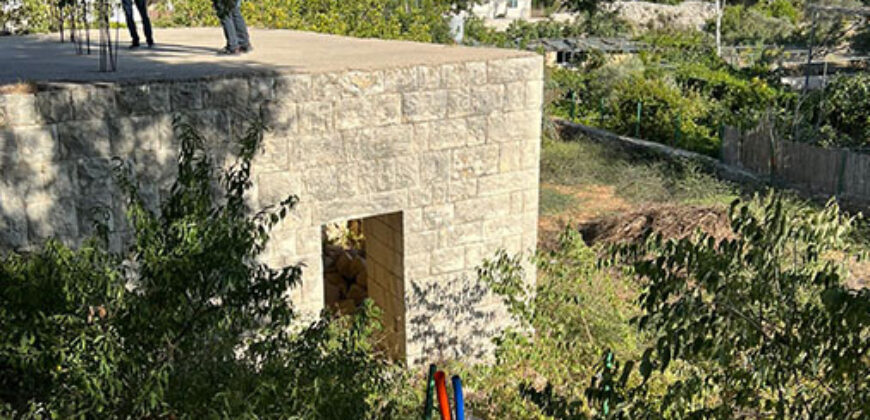Old House for Sale Aabdelali Batroun Housing Around Area 150Sqm and Land Area 664Sqm