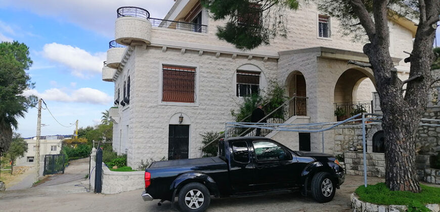 ​Villa for Sale Saqyet El Khayt Jbeil Housing Area 901Sqm Land Area 3015Sqm