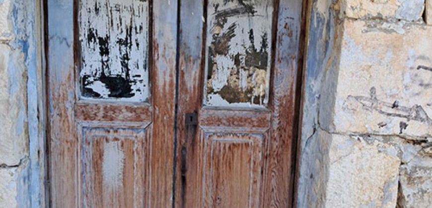 Old House for Sale Behdaidat Jbeil Housing 2 Floor Area 200Sqm & Land Area 2000Sqm .