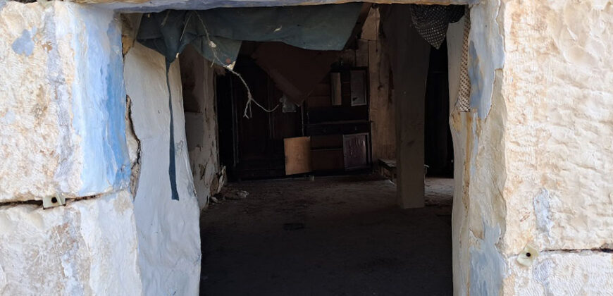 Old House for Sale Behdaidat Jbeil Housing 2 Floor Area 200Sqm & Land Area 2000Sqm .