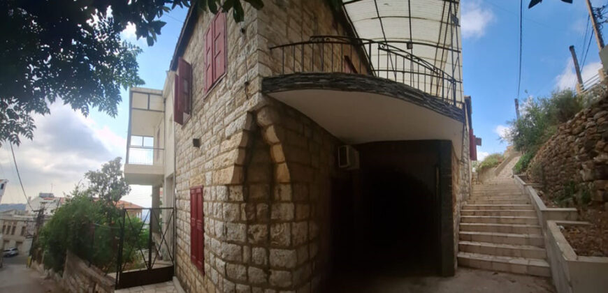 Old House for Sale Beit Chabeb Matn Housing 2 Floor 440Sqm & Land Area 220Sqm