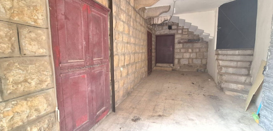 Old House for Sale Beit Chabeb Matn Housing 2 Floor 440Sqm & Land Area 220Sqm