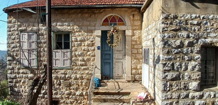 Old House for Sale Beit Chabeb Matn Housing 2 Floor 180Sqm & Land Area 598Sqm