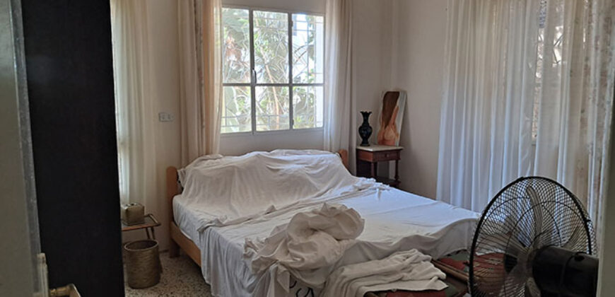 House for Sale Aamchit Jbeil Housing Area 160Sqm Land Area 500Sqm