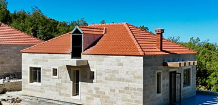 Villa for Sale Mechmech Jbeil Housing Area 250Sqm Land Area 350Sqm