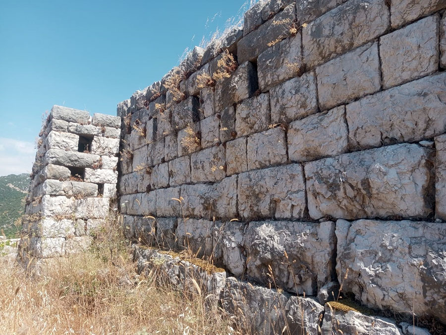 Old House for Sale Douma Batroun Two Stone Contract 60Sqm Land Area 1738Sqm