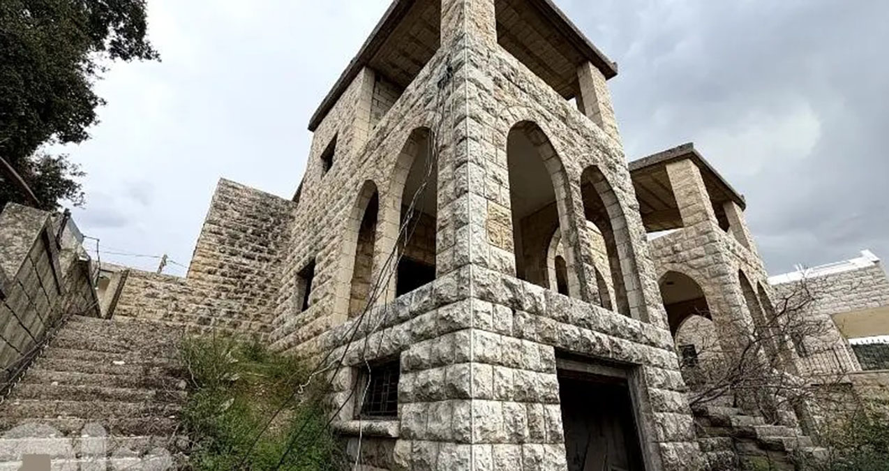 Old House for Sale Lehfed Jbeil Housing 3 Floor Area Around 600Sqm & Land Area 550Sqm